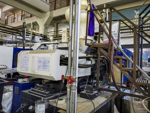 制造業工廠注塑車間注塑機加工圖片素材下載 各行各業素材下的制造業圖片素材